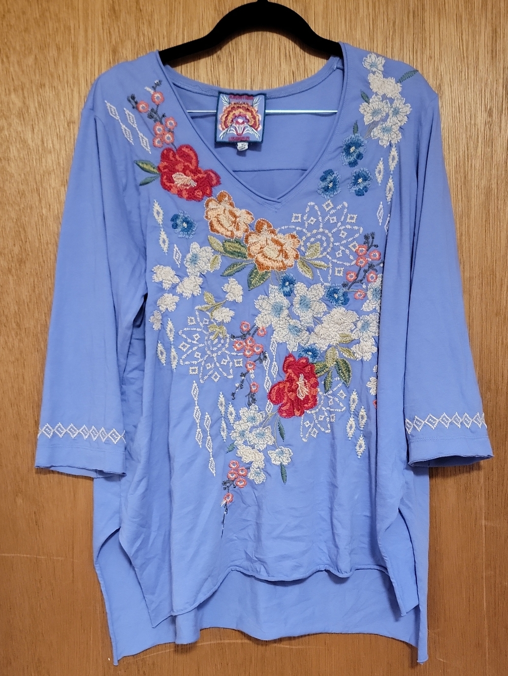 Johnny Was Lavender Floral Embroidered V‑Neck Tunic